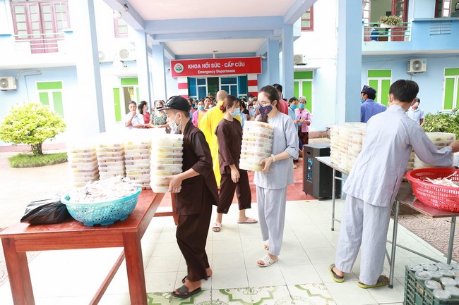 Charity of  Dong Cao pagoda